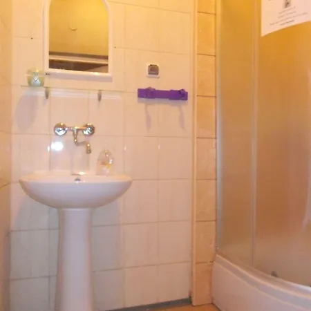 Zodiakus Hostel *
